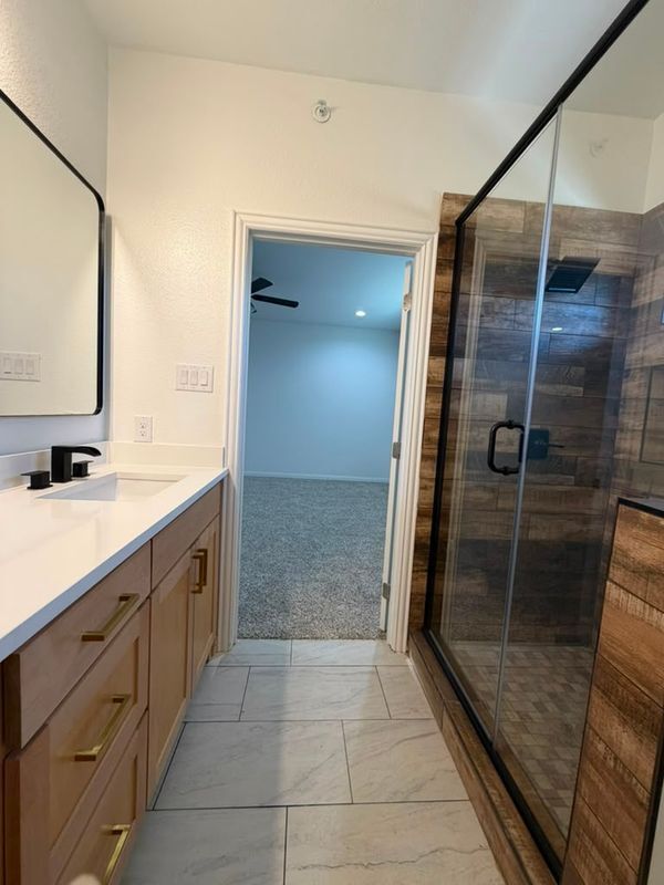 Foto del edificio - 6800 Oak Crest Dr W