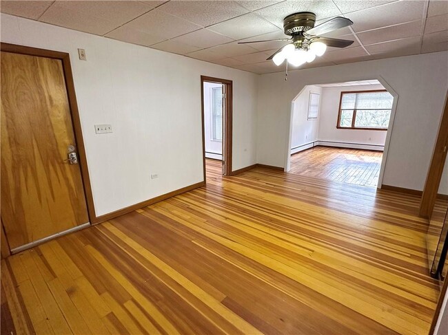 Foto del edificio - 331 Ward St