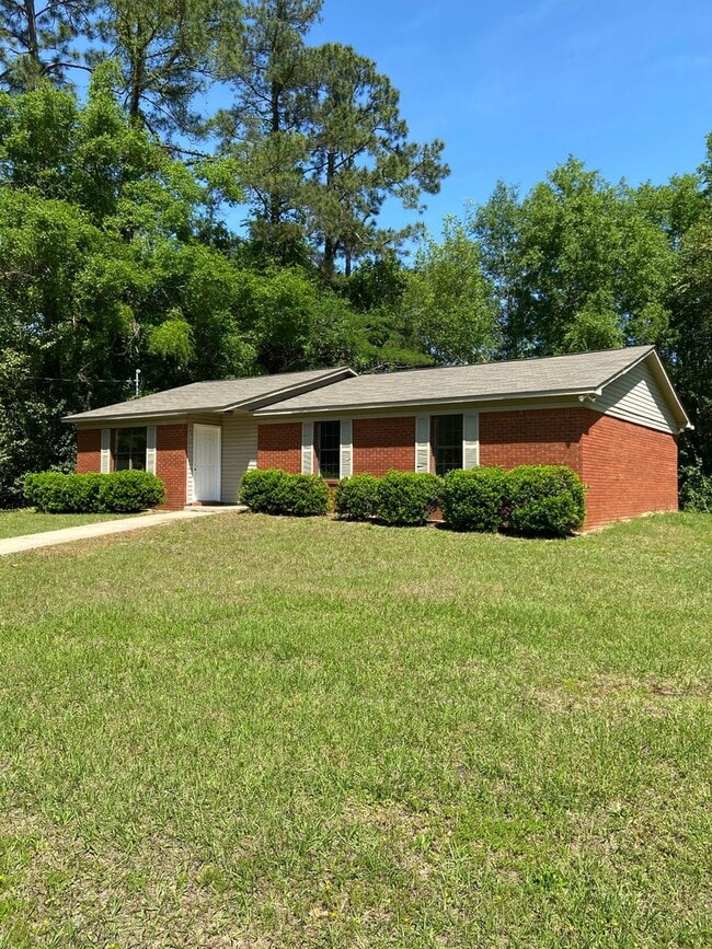 Building Photo - 1856 Honeysuckle Dr