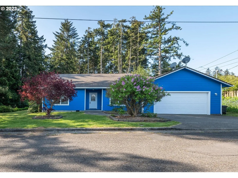 2515 Kinney St, North Bend, OR 97459 House Rental in North Bend, OR