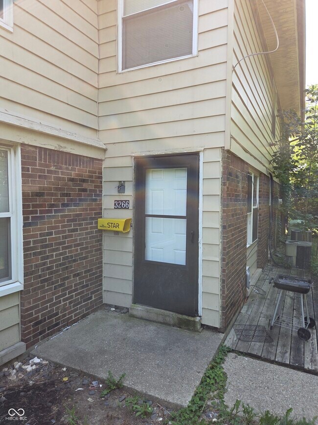 Foto del edificio - 3266 Lupine Dr