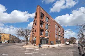 Building Photo - 3114 N Ridgeway Ave