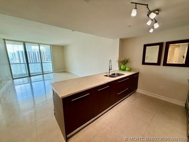 Building Photo - 465 Brickell Ave