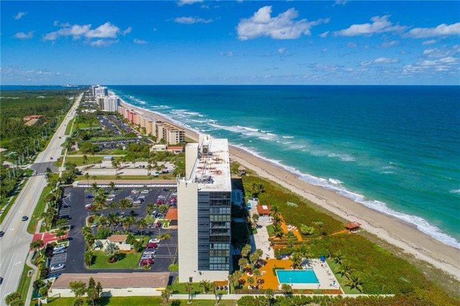 Building Photo - 10410 S Ocean Dr