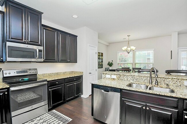 Building Photo - 3423 Hornets Nest Way