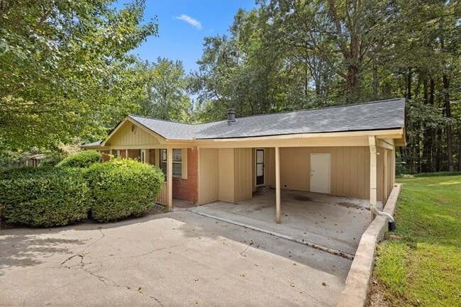 Building Photo - 3065 Tara Woods Dr