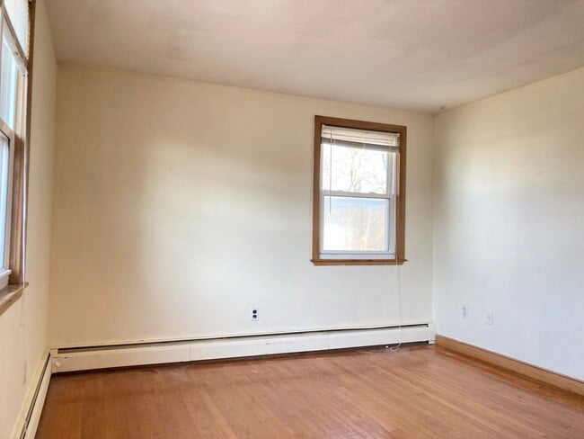 Building Photo - 55 Kendall St
