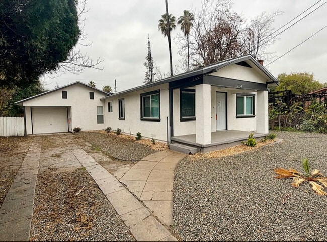 Building Photo - 1550 N Pershing Ave