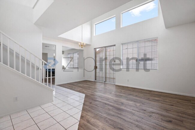 Building Photo - Unit