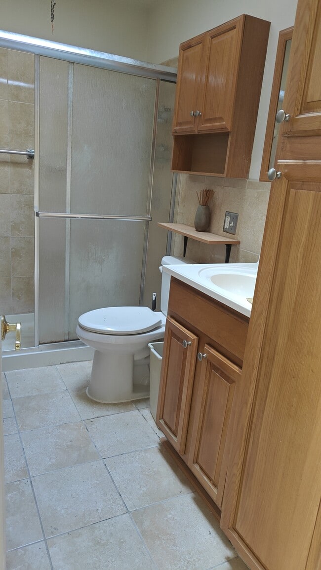 Photo - 347 W Milne St House