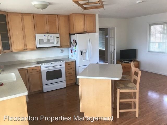 Building Photo - 3 br, 2 bath House - 2289 Hampton Rd.