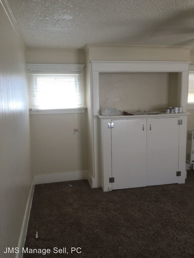 Foto del edificio - 914 N Loma Vista Dr