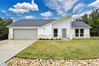 Building Photo - 1706 Emerald Rd