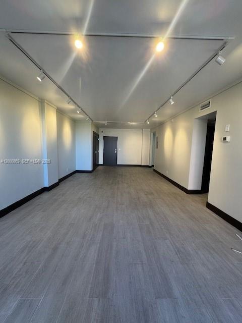 Foto del edificio - 90 Edgewater Dr