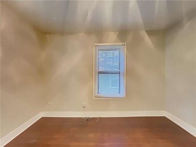Building Photo - 3284 Stillwood Dr