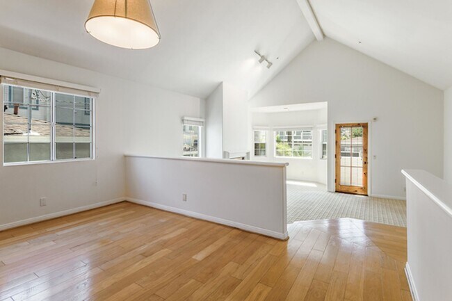 Foto del edificio - Stand Alone in Golden Hills of Redondo Beach!