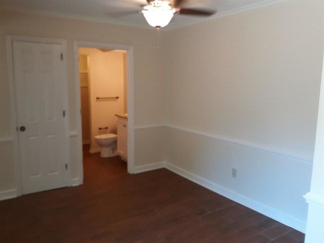 Building Photo - 804 Turkey Foot Ct