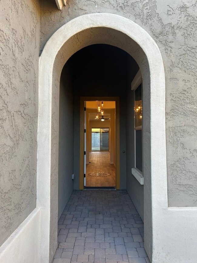 Building Photo - 10274 W Fetlock Trail