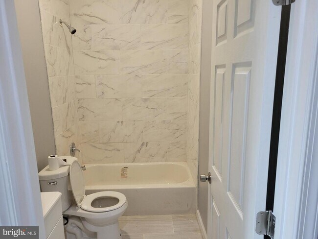 Foto del edificio - 1806 N Broadway