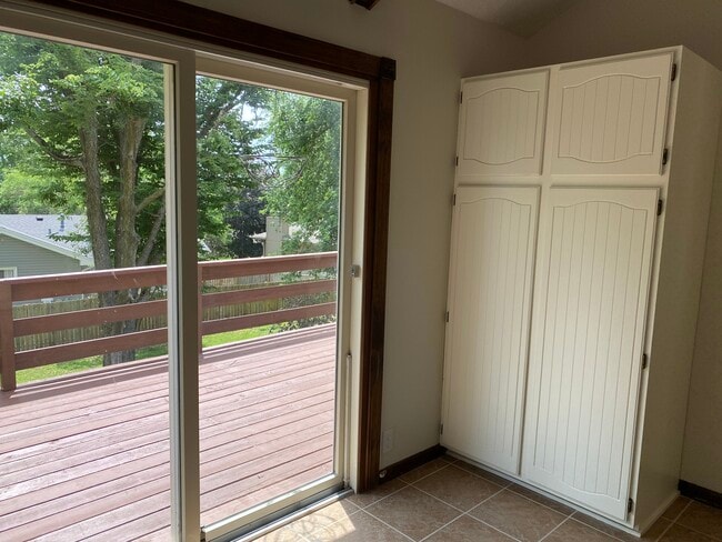 Foto del edificio - 2129 N 122nd Cir