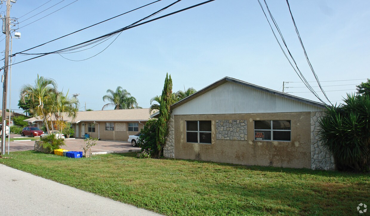 1965 Wheeler Rd, North Palm Beach, FL 33408 Apartments in North Palm Beach, FL