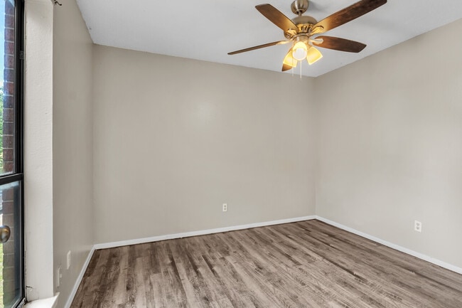 Foto del edificio - 500 First St