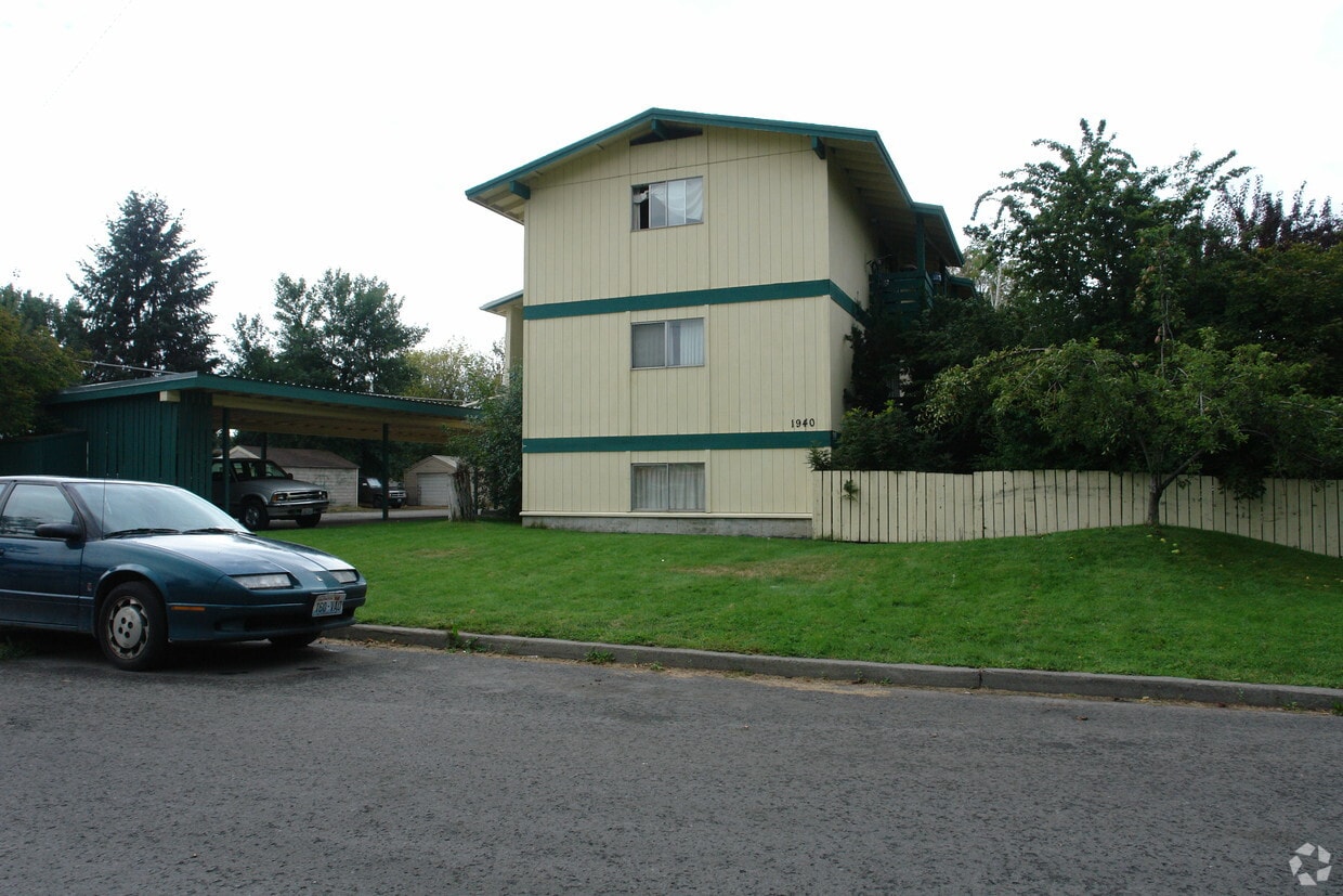 Building Photo - 1940 E Tilsley Pl