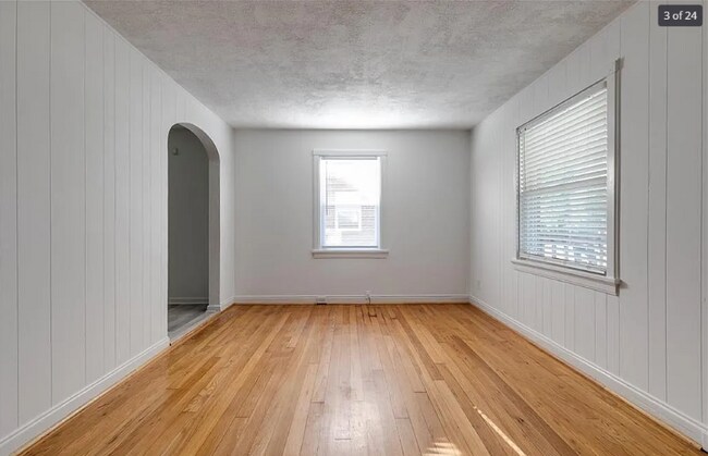 Foto del edificio - 3716 Moody Ave