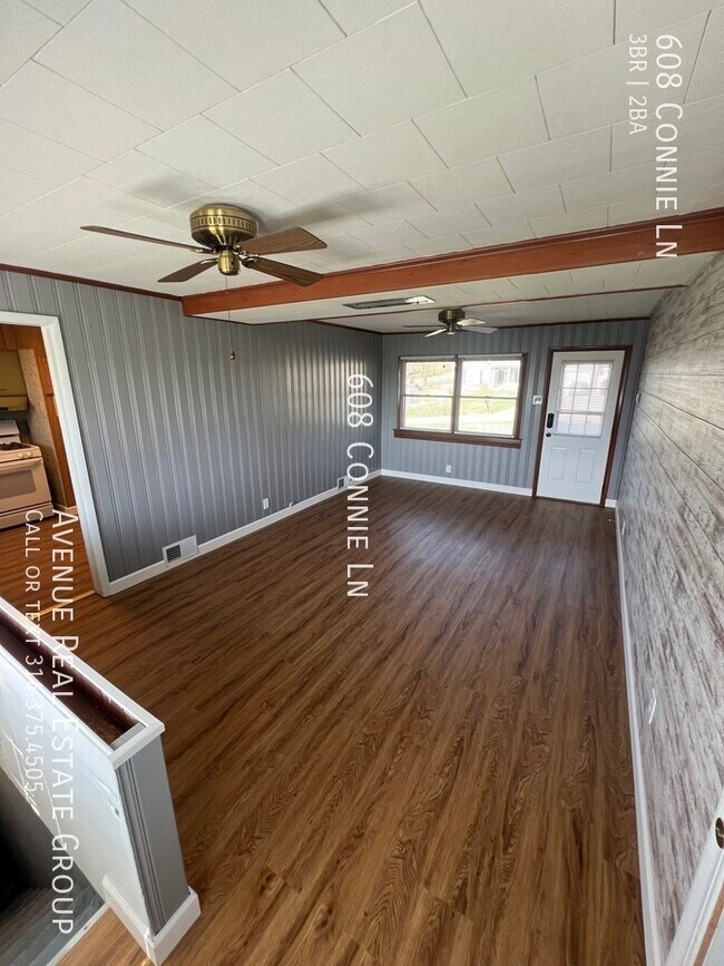 Building Photo - 3 bed, 1.5 bath gem in the Parkway South s...