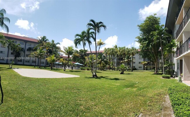 Foto del edificio - 8107 SW 72nd Ave