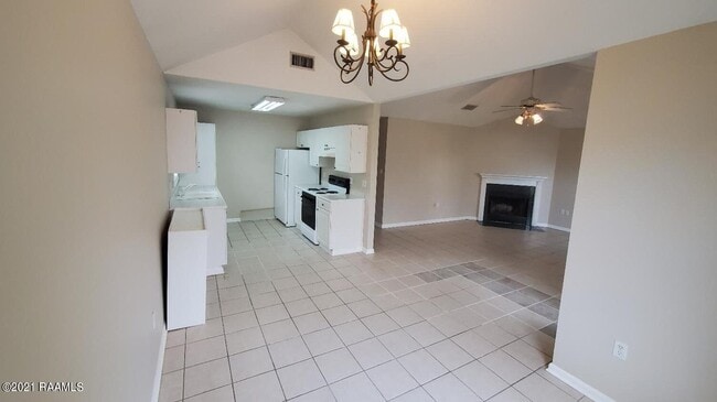 Building Photo - 122 Earline Dr