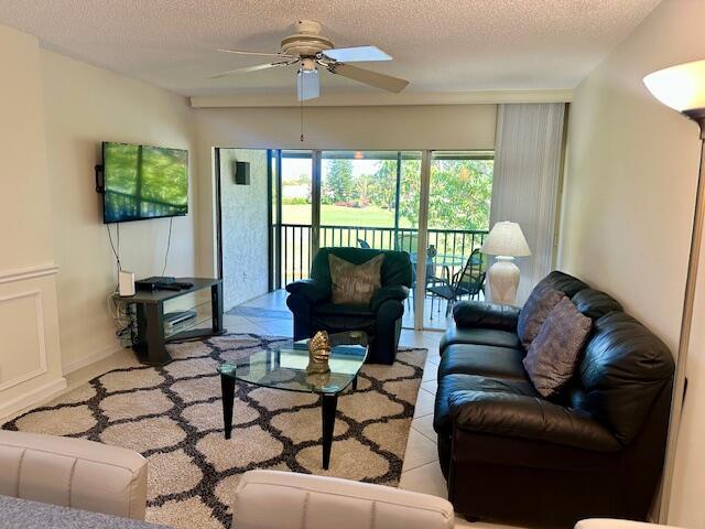 Foto del edificio - 501 Greensward Ln