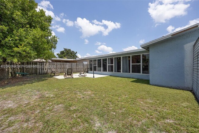 Foto del edificio - 8350 NW 27th Pl