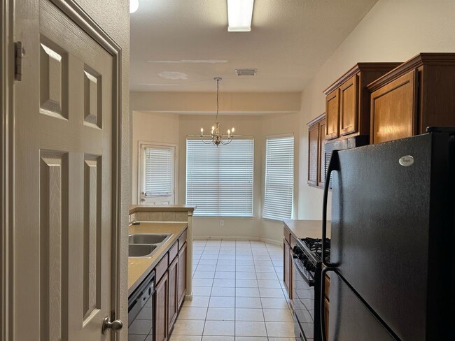 Building Photo - 5738 Ranch Prairie Tr