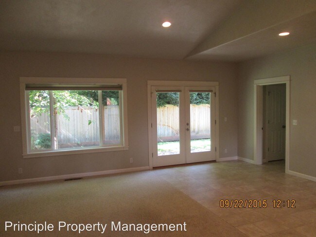 Building Photo - 3 br, 2 bath House - 3025 Willakenzie Rd.