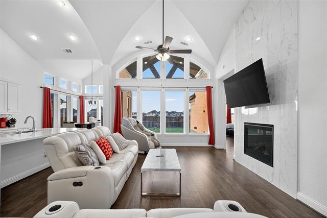 Foto principal - 405 Rock Rose Ln