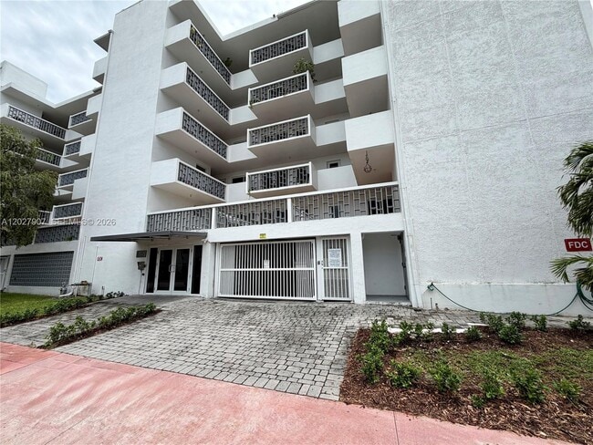Foto del edificio - 1030 9th St