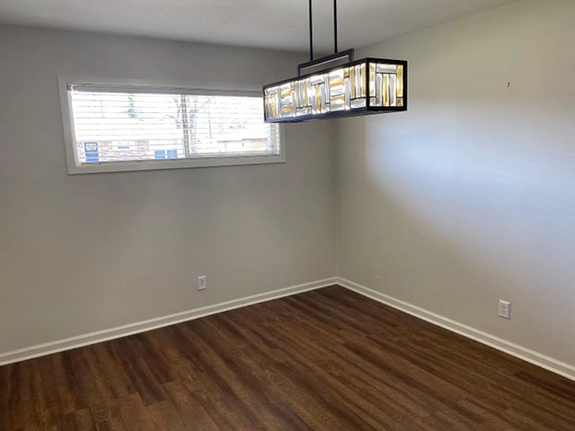 Building Photo - 4431 Oaklawn Dr
