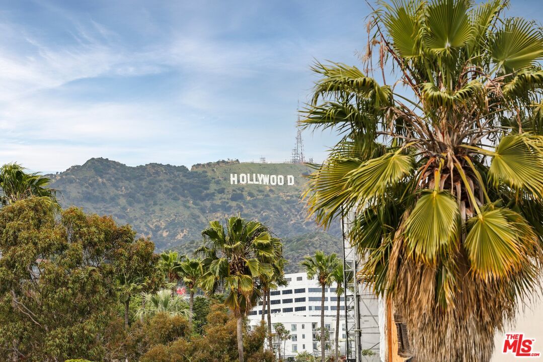 Foto principal - 1035 N Vista St