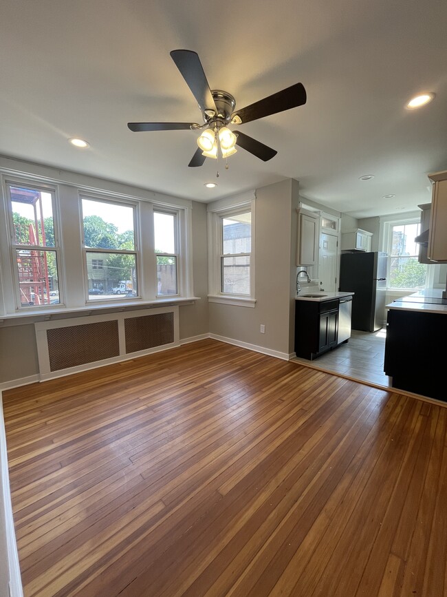 Dining Room - 113 S Fairmount St
