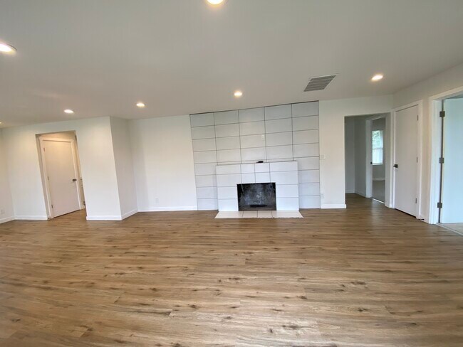 Foto del edificio - 10448 2nd Ave SW