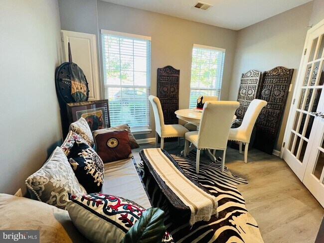 Foto del edificio - 2422 Baileys Pond Rd