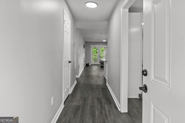 Foto del edificio - 140 Cumberland Ct