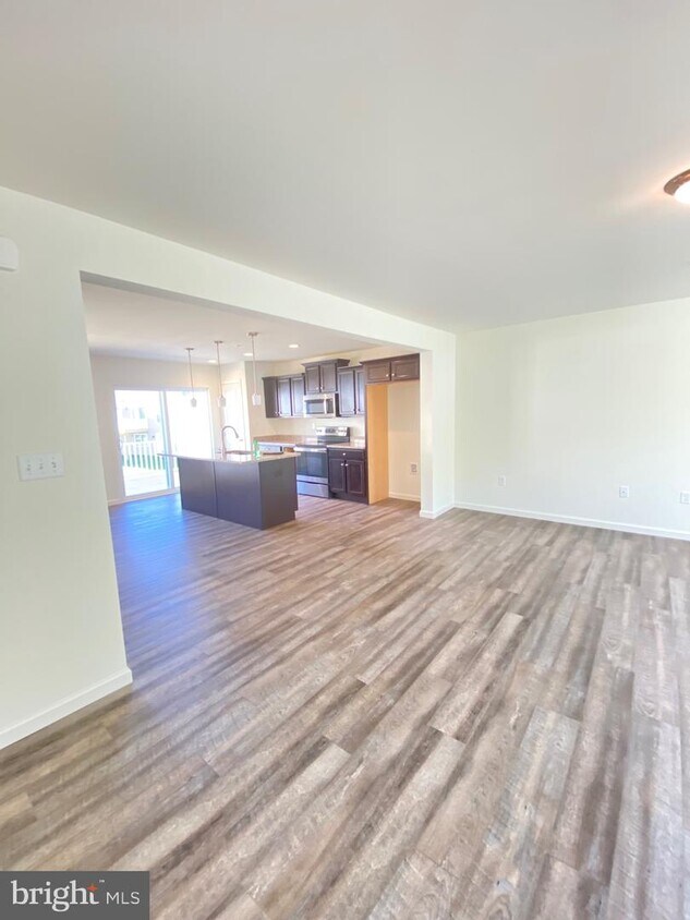 Foto principal - 8164 Haley Ct