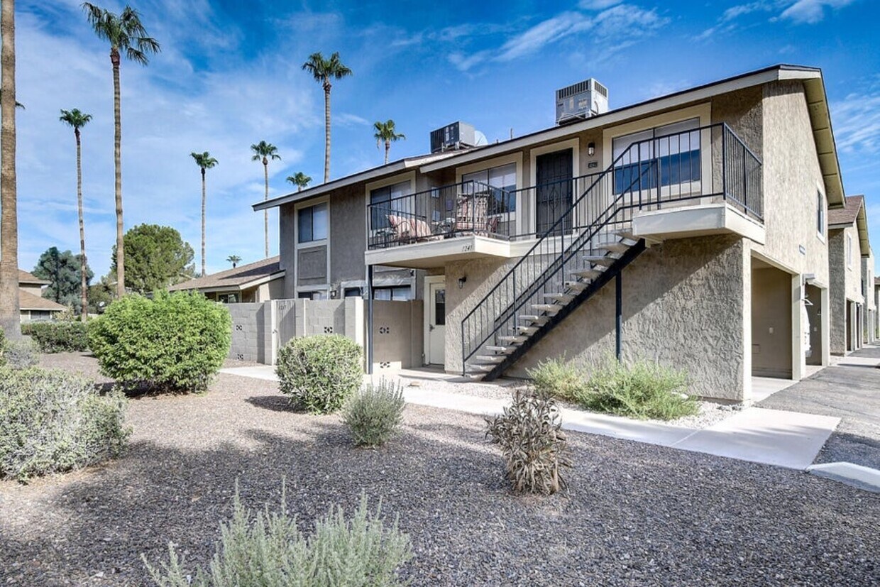 Primary Photo - 1241 N 84th Pl