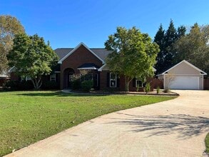 Building Photo - 108 Wilkes Ct