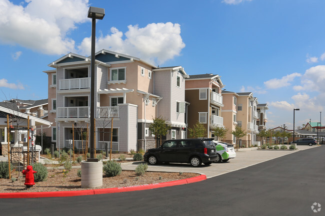 Building Photo - Oakcrest Terrace