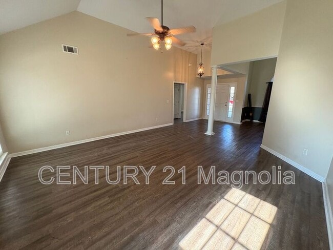 Building Photo - 338 Old Walnut Branch