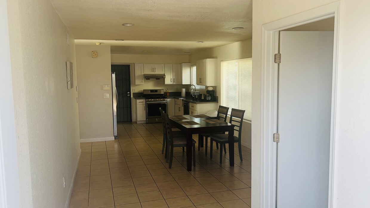 Foto principal - 2208 Sally Ct