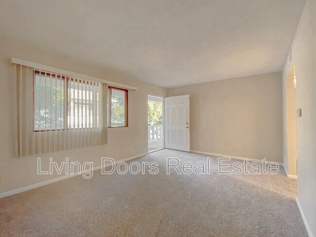 Foto del edificio - 4715 Gladstone St
